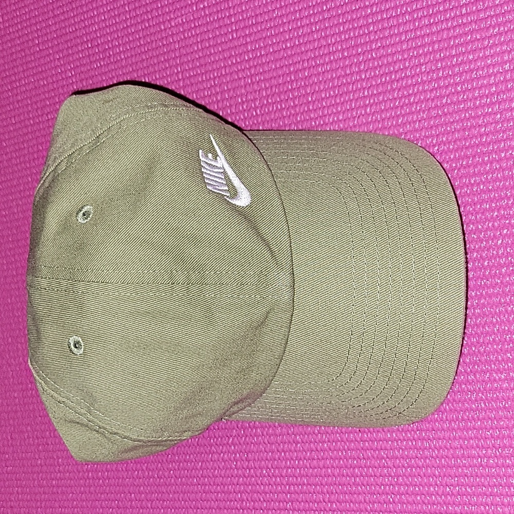 Womens Nike Hat